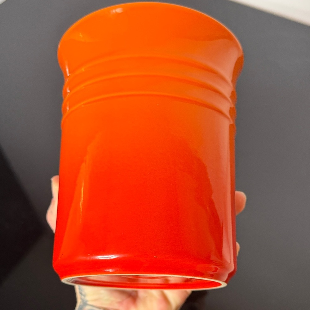 Le Creuset Stoneware Flame Orange Utensil Crock, 1 Liter - Picture 6 of 10